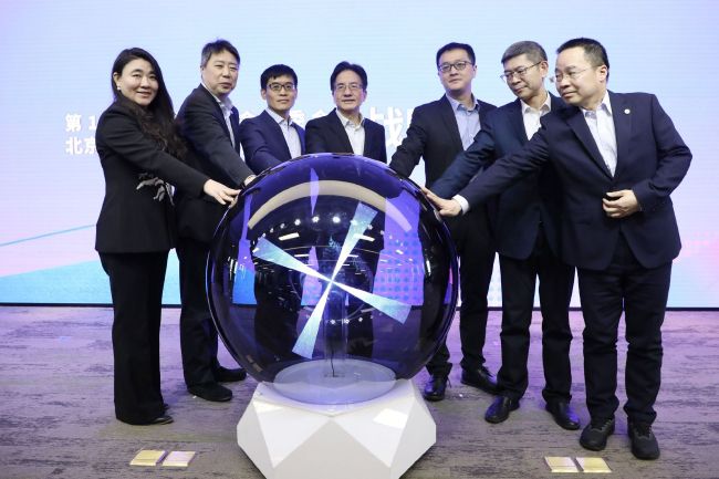 王多鱼打扑克视频
